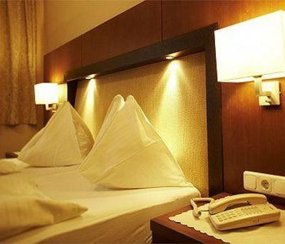 фото отеля Hotel Zur Post Salzburg