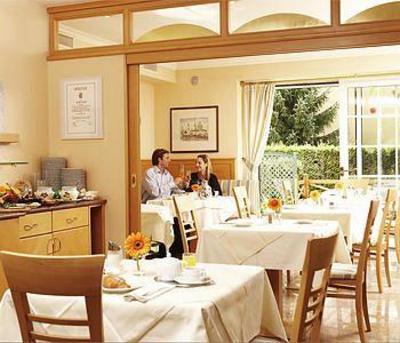 фото отеля Hotel Zur Post Salzburg