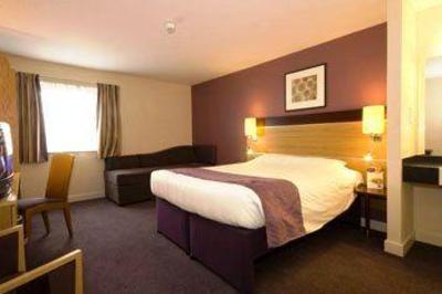 фото отеля Premier Inn M62 Jct32 Castleford