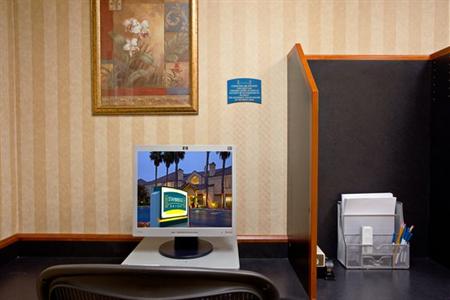 фото отеля Staybridge Suites Torrance