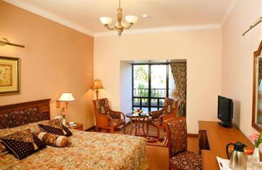 фото отеля Regant Lake Palace Hotel