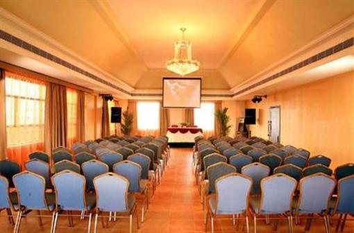 фото отеля Regant Lake Palace Hotel