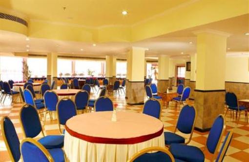 фото отеля Regant Lake Palace Hotel