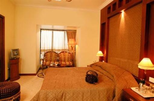 фото отеля Regant Lake Palace Hotel