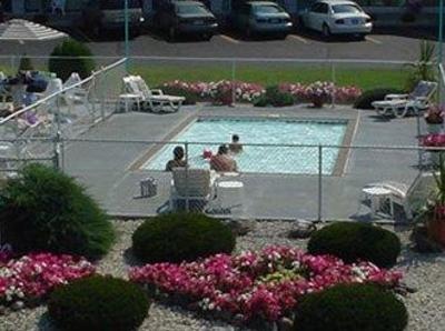 фото отеля Monaco Motel and Suites