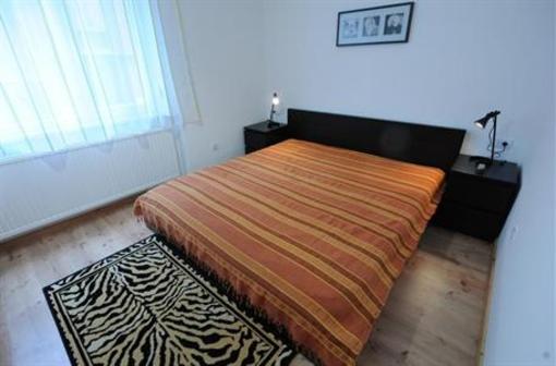 фото отеля Toldi Apartment Pecs