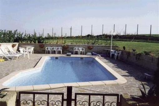 фото отеля Birdland B&B