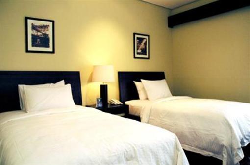 фото отеля MQ Guest House