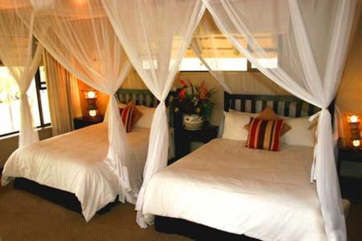 фото отеля Inyati Game Lodge