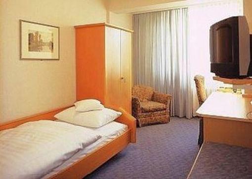 фото отеля Stadt-gut Hotel Neuhofer am Sudpark