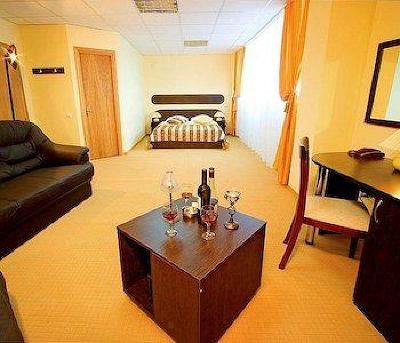 фото отеля Charter Airport Hotel Bucharest
