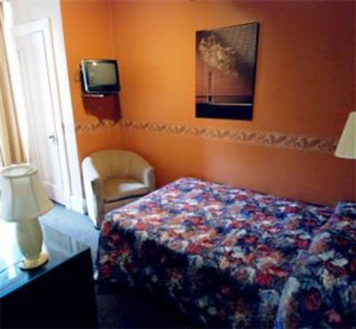 фото отеля Hotel Manoir Charest