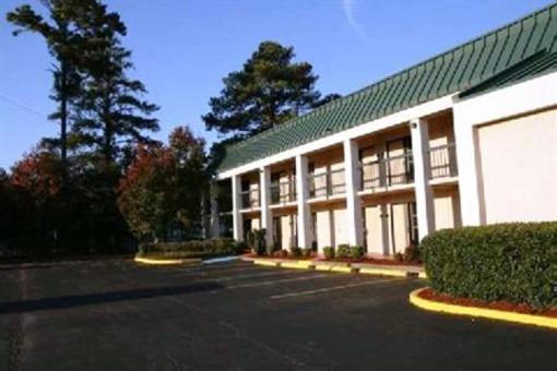 фото отеля River Chase Inn