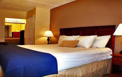 фото отеля River Chase Inn
