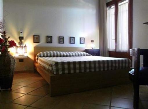 фото отеля Villa Azolata B&B