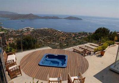 фото отеля Adrakos Apartments