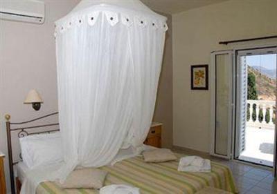 фото отеля Adrakos Apartments