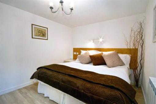 фото отеля La Pointe Farm Apartments