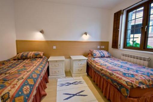 фото отеля La Pointe Farm Apartments