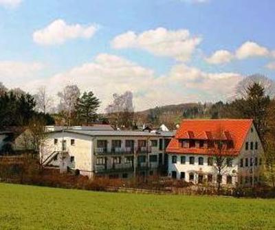 фото отеля Hotel Wilhelmshöhe Neuenrade