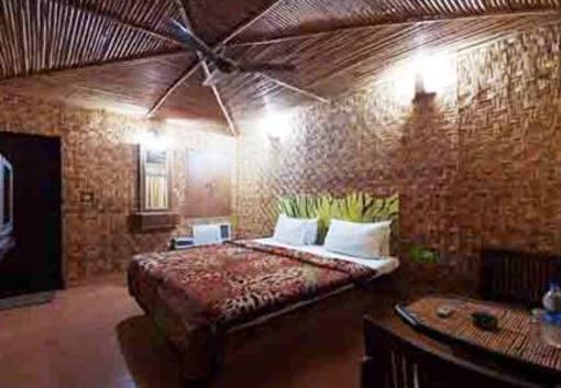 фото отеля Corbett Jungle Club Resort