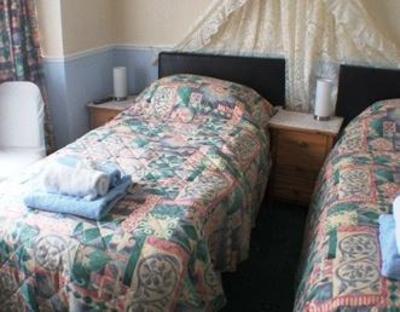 фото отеля Moorings Guest House Scarborough