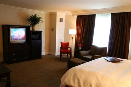 фото отеля Hampton Inn & Suites Stamford
