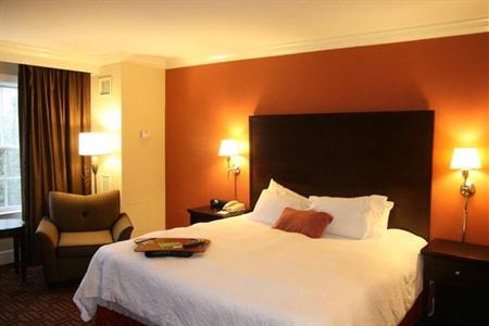 фото отеля Hampton Inn & Suites Stamford