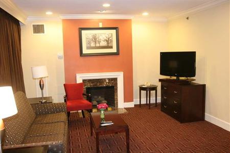 фото отеля Hampton Inn & Suites Stamford