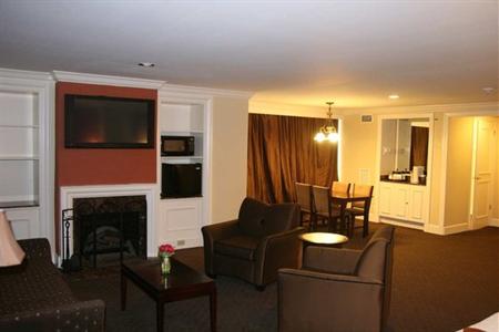 фото отеля Hampton Inn & Suites Stamford