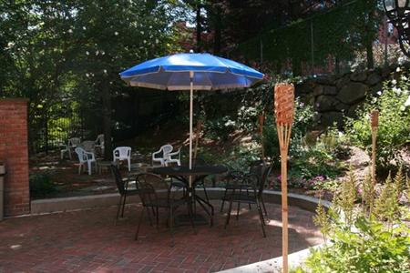 фото отеля Hampton Inn & Suites Stamford