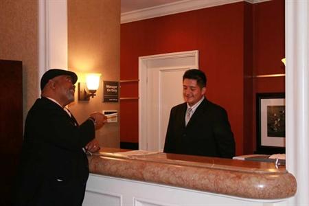 фото отеля Hampton Inn & Suites Stamford