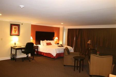 фото отеля Hampton Inn & Suites Stamford