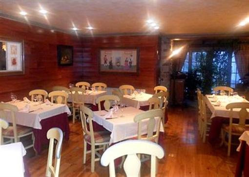 фото отеля Hostal Lola