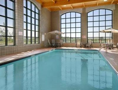 фото отеля Wingate by Wyndham Cedar Falls