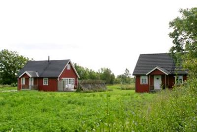 фото отеля Bondestugan Norrbys Larbro Cottages