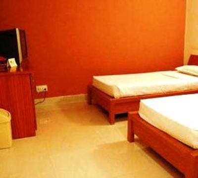 фото отеля Roxel Inn Golden Enclave Bangalore