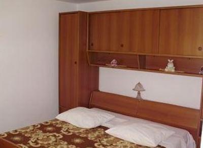 фото отеля Lupis Apartments Loviste