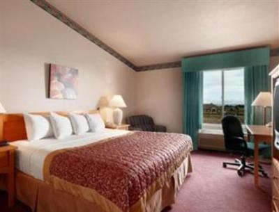 фото отеля Baymont Inn & Suites Kennewick
