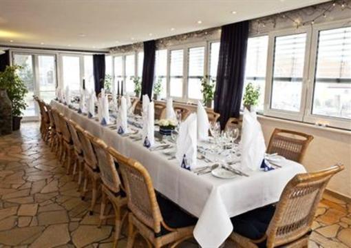 фото отеля Gasthof zum Roessle
