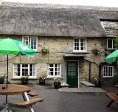 фото отеля The Bell Inn Witney