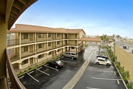 фото отеля BEST WESTERN Los Alamitos Inn and Suites