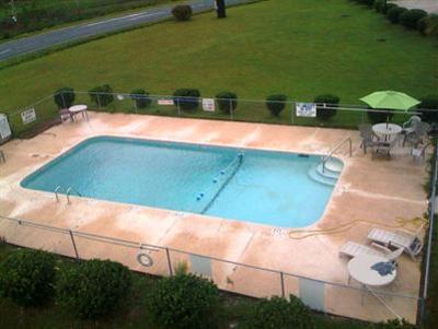 фото отеля Country Hearth Inn Walterboro