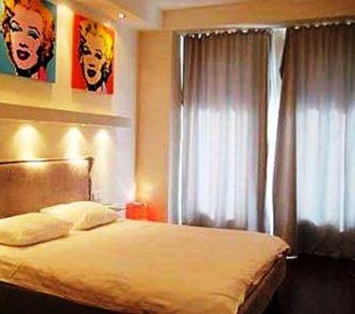 фото отеля Monroe Apartment Kiev