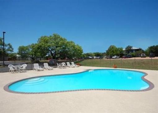 фото отеля Quality Inn Fredericksburg