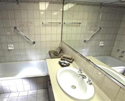 фото отеля Statesman Motor Inn