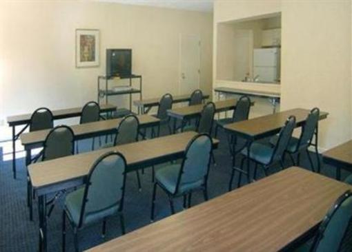фото отеля Nuevo Inn & Suites
