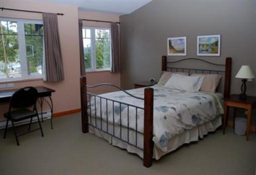 фото отеля Cynamoka Coffee House and Guest Suites