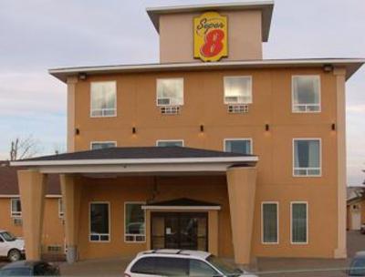 фото отеля Super 8 North Battleford