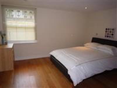 фото отеля Bliss Regency Apartment Cheltenham